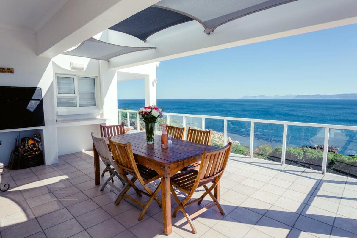 49 On Cliff Hotel Gansbaai Exterior photo